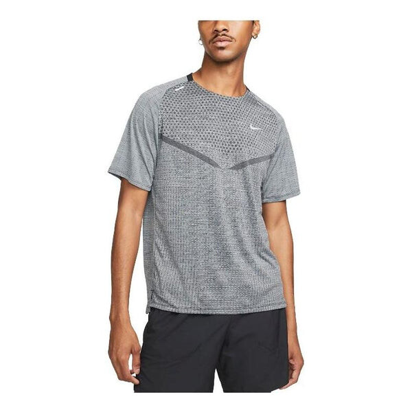 

Футболка Nike Tech Knit Ultra Short-Sleeve 'Grey', серый