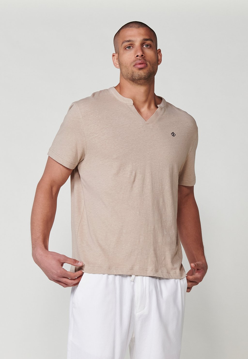 

Базовая футболка SHORT-SLEEVED Koroshi, бежевый