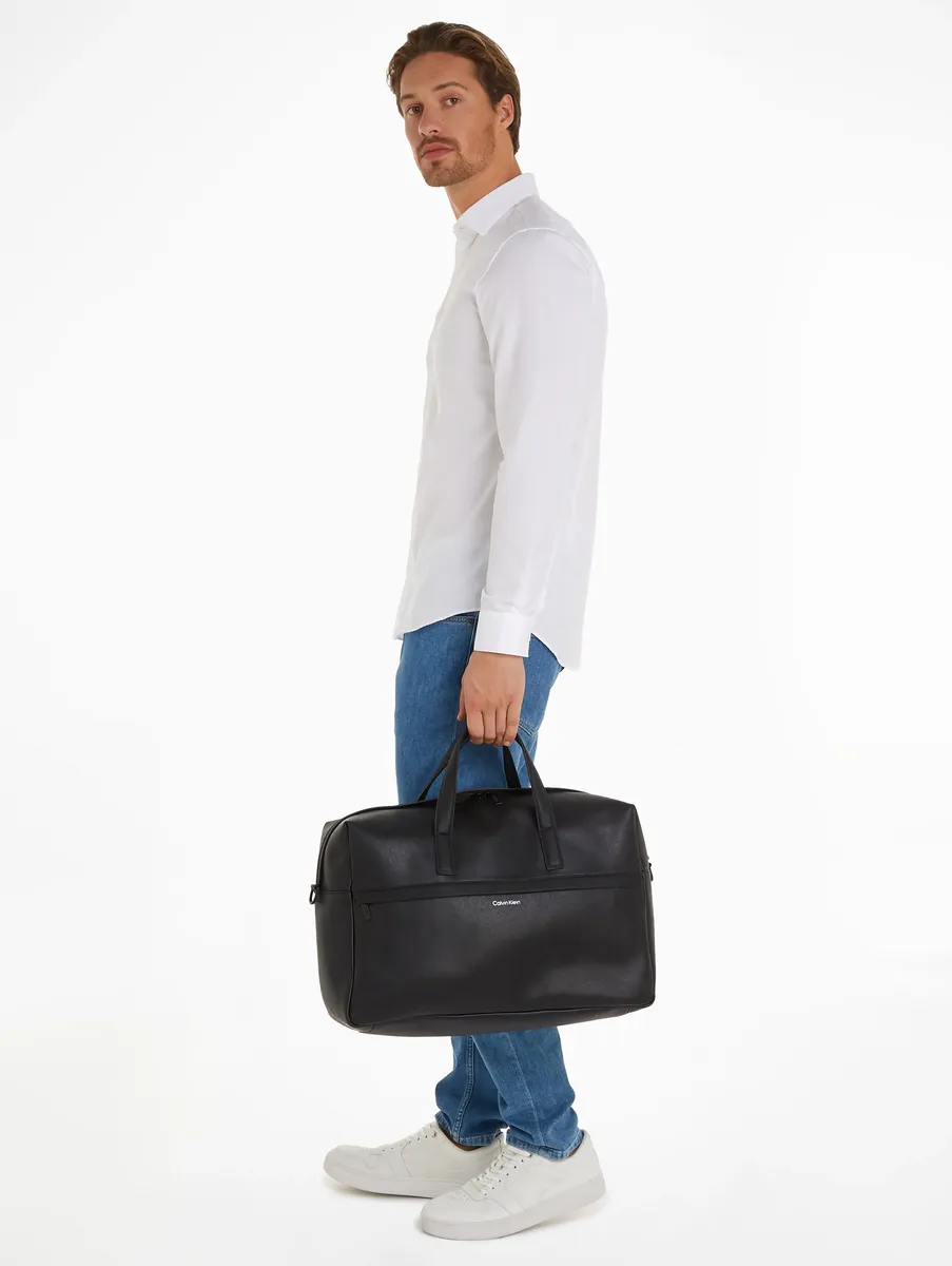 

Calvin Klein Weekender "CK MUST WEEKENDER", черный