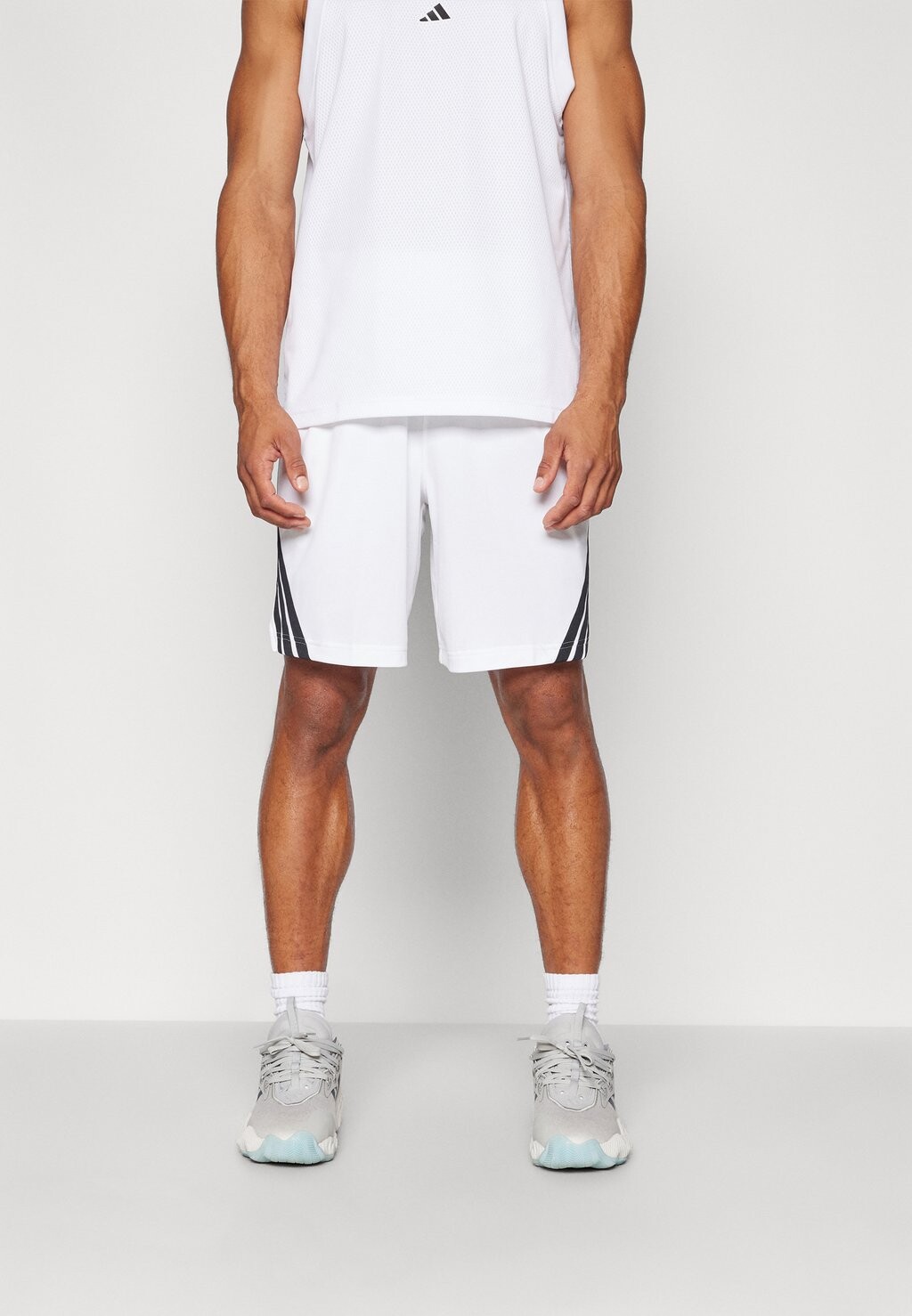 Спортивные шорты STRIPES SHORT adidas Performance, белый — фото 3
