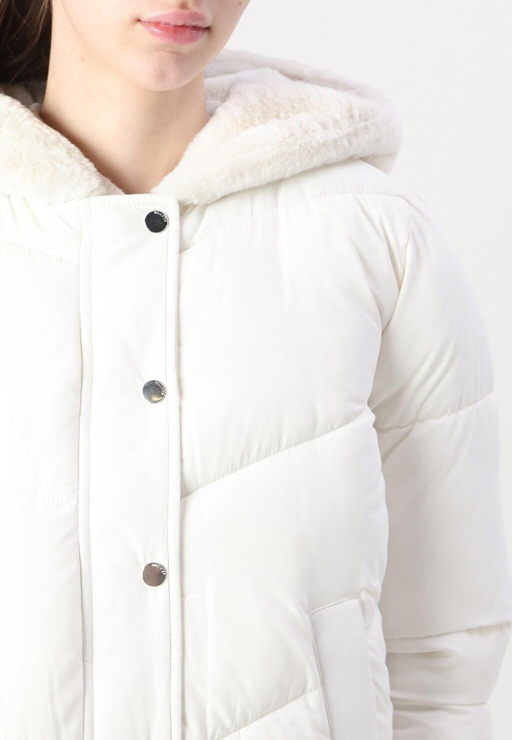 

Зимняя куртка ULTIMATE COZY LINED HOODED PUFFER EMEA Hollister Co., белый