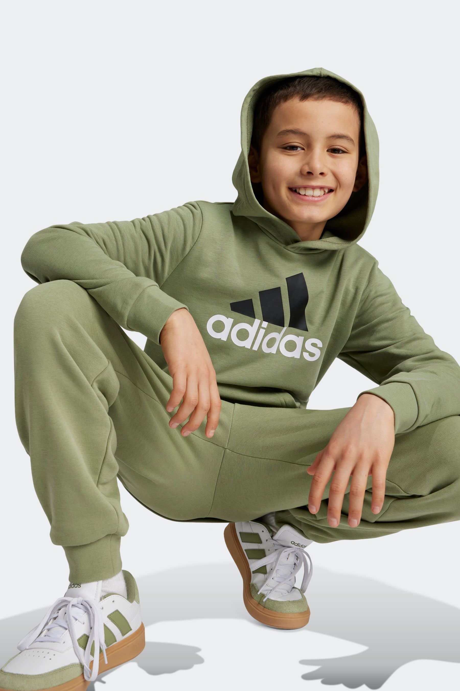 

Спортивная одежда Essentials двухцветная хлопковая толстовка с большим логотипом Adidas, зеленый