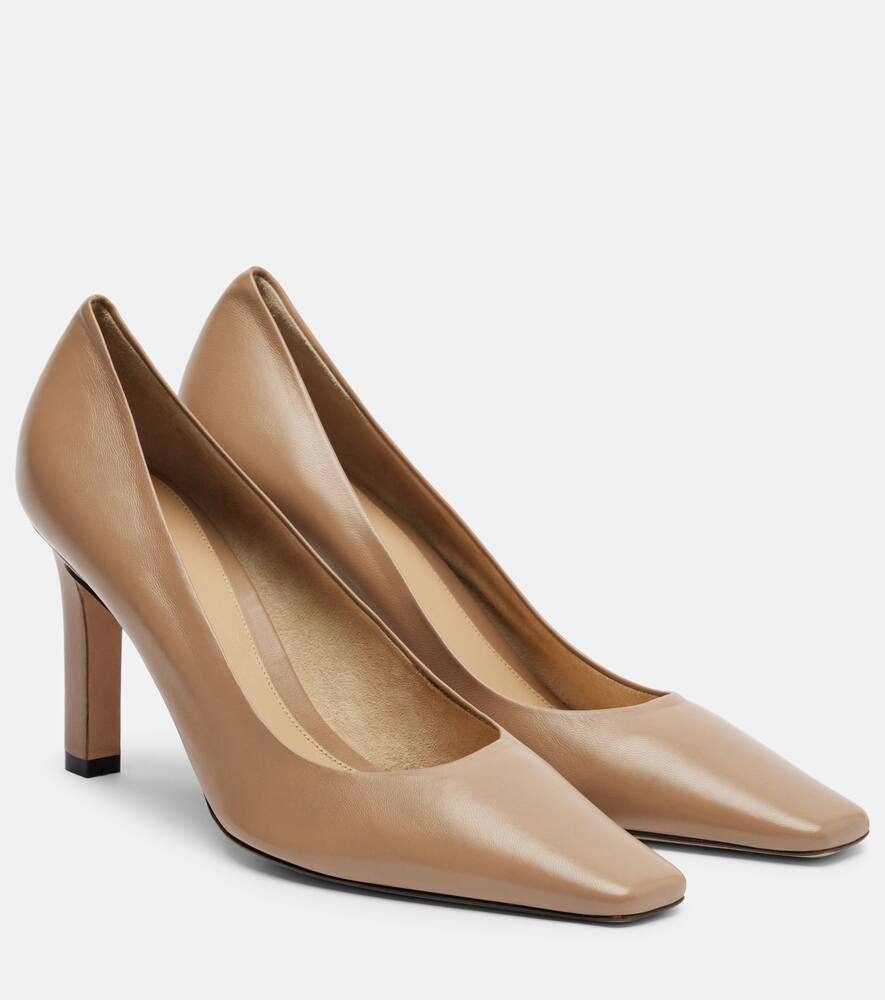 Туфли-лодочки Carla 80 из кожи The Row, Beige Grey