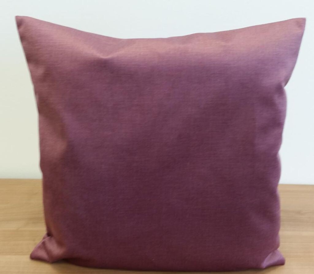 

Декоративная подушка Dohle + Menk Fancy berry, 45 x 45 см