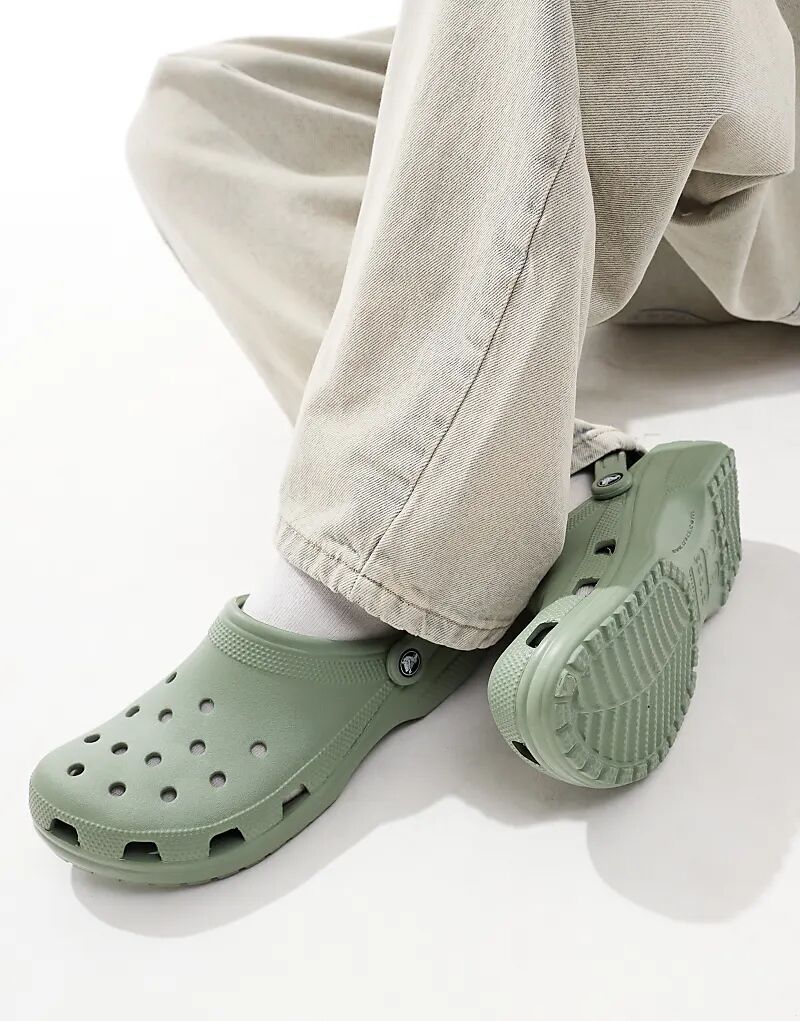 

Сабо Crocs Classic в цвете «мшистый»