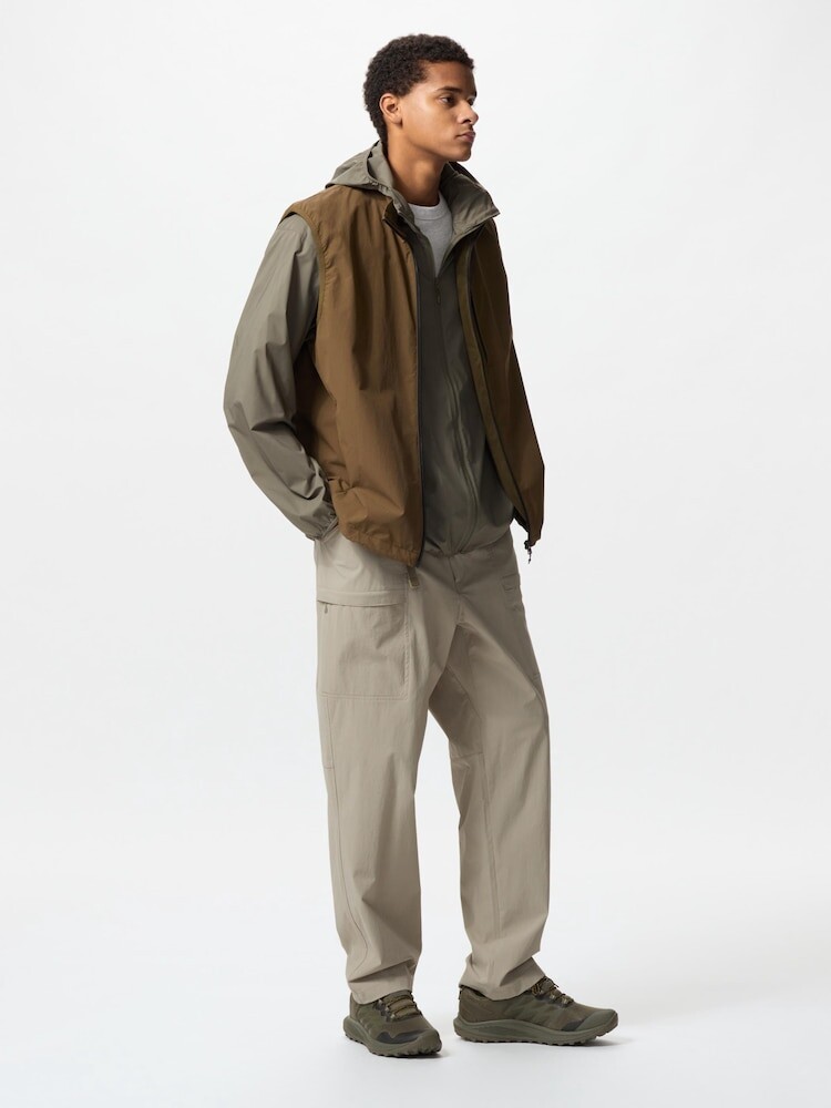 

Штаны Uniqlo, бежевый