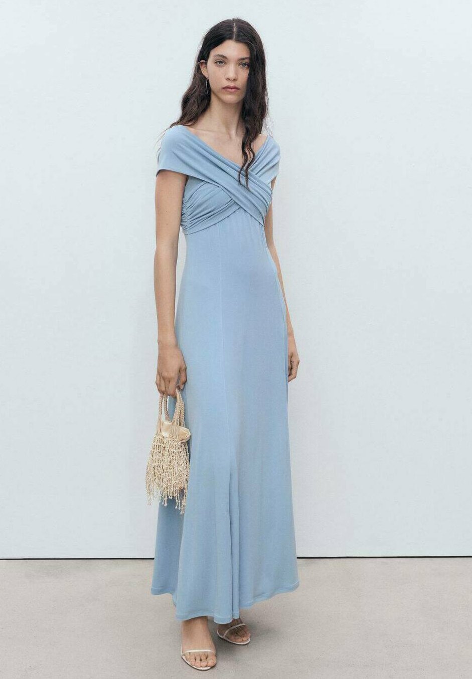 

Платье макси A-LINE WITH CROSSOVER NECKLINE Mango, синий