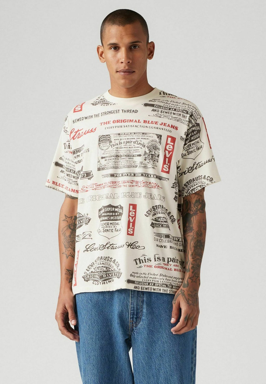 

Футболка с принтом GRAPHIC VINTAGE FIT TEE Levi's, бежевый