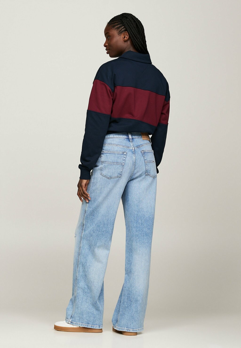 

Джинсы свободного кроя CLAIRE WD DH2112 Tommy Jeans, светло-голубой деним