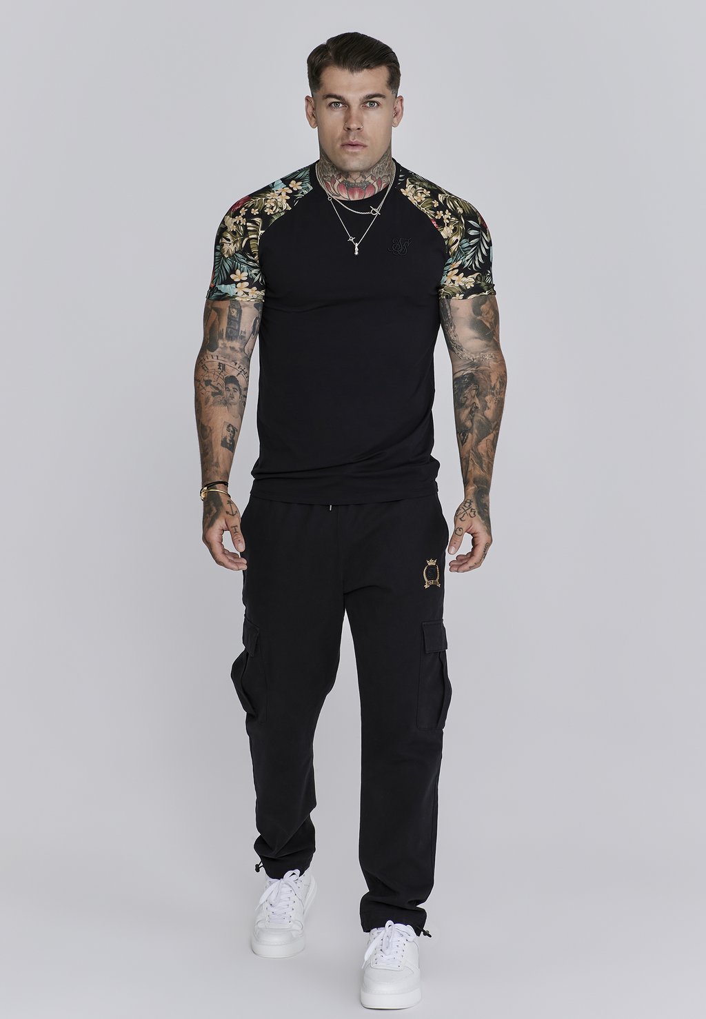 

Футболка с принтом RAGLAN SIKSILK, черный