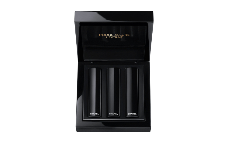 

Набор сатиновых помад glamour essence fine tube, легко растушевывается, увлажняет, выравнивает тон кожи, 2г*3 CHANEL