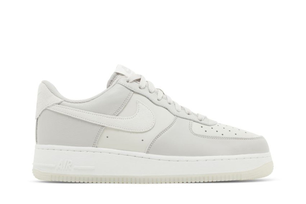 

Кроссовки Nike Air Force 1 Low '07 LV8 Light Bone, коричневый