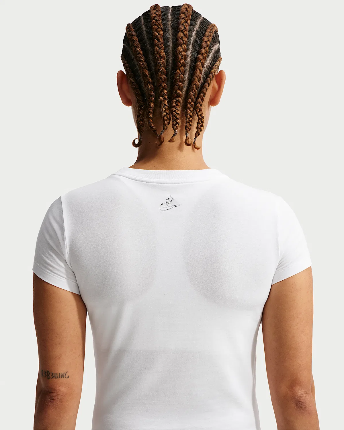 Женская укороченная футболка Nike Sportswear Chill Knit Slim, White — фото 2