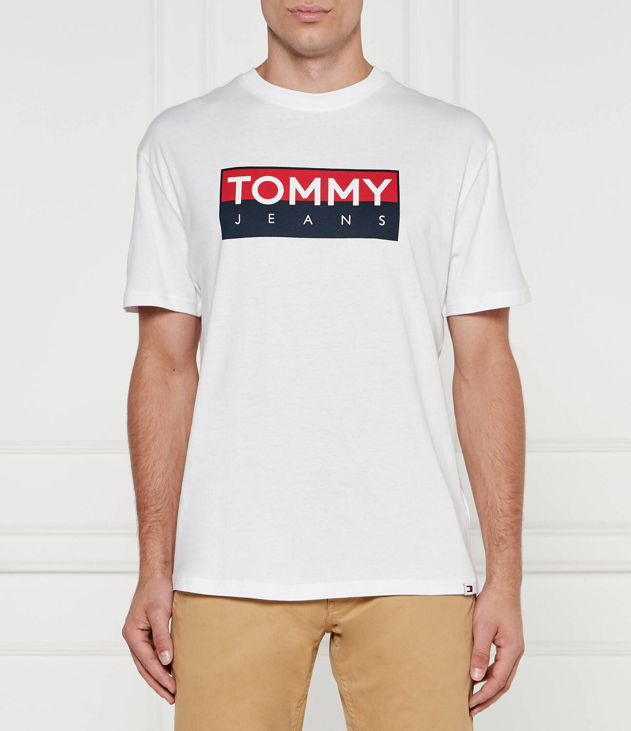 

Футболка Tommy Jeans Regular Fit, белый