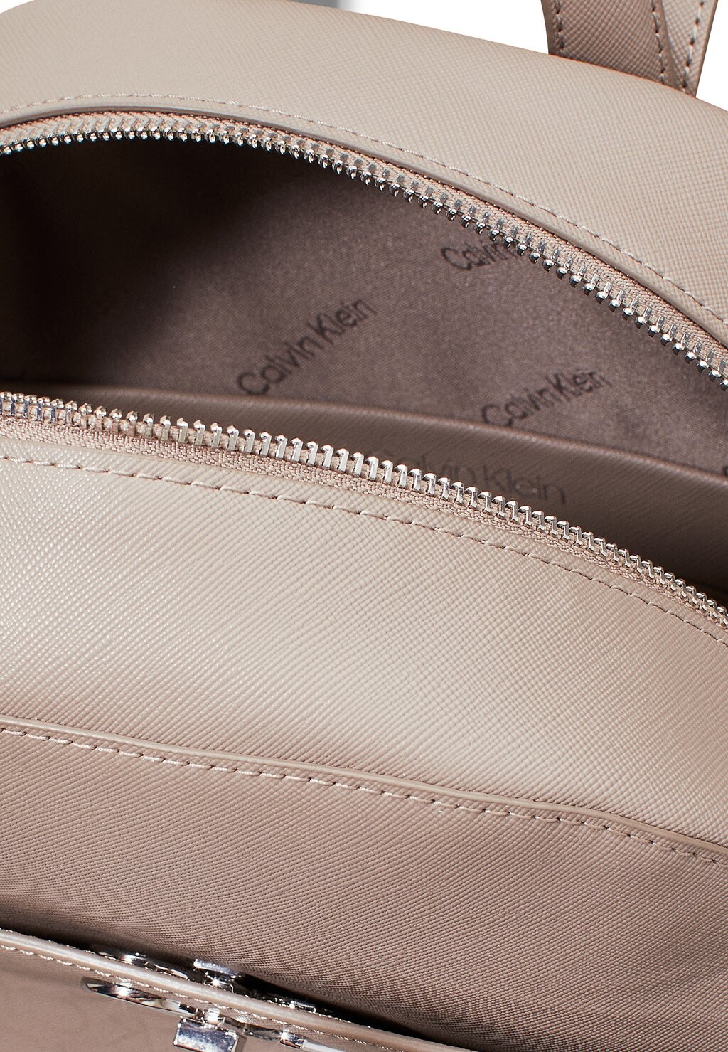 

Рюкзак RE-LOCK DOME Calvin Klein, коричневый