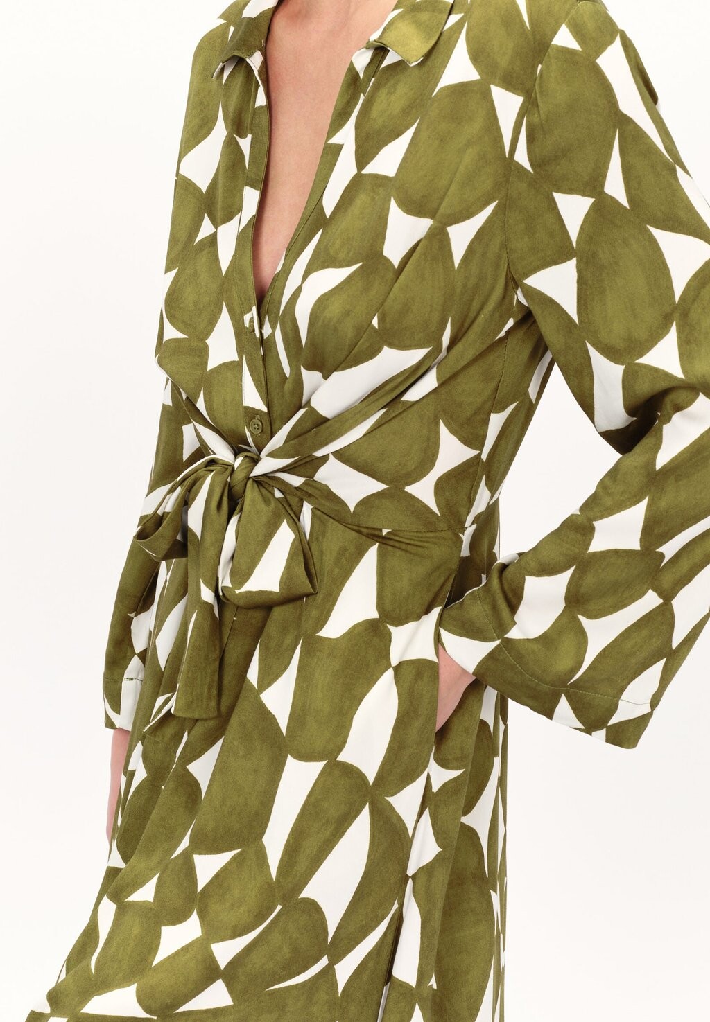 

Платье-блузка FRENCH BRAND FASHION ELEGANT MODERN RENATA Caroll, зеленый