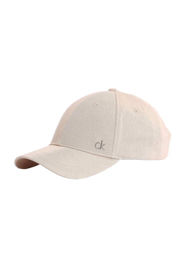 

Эмблема на кепке Calvin Klein, цвет pbp doeskin