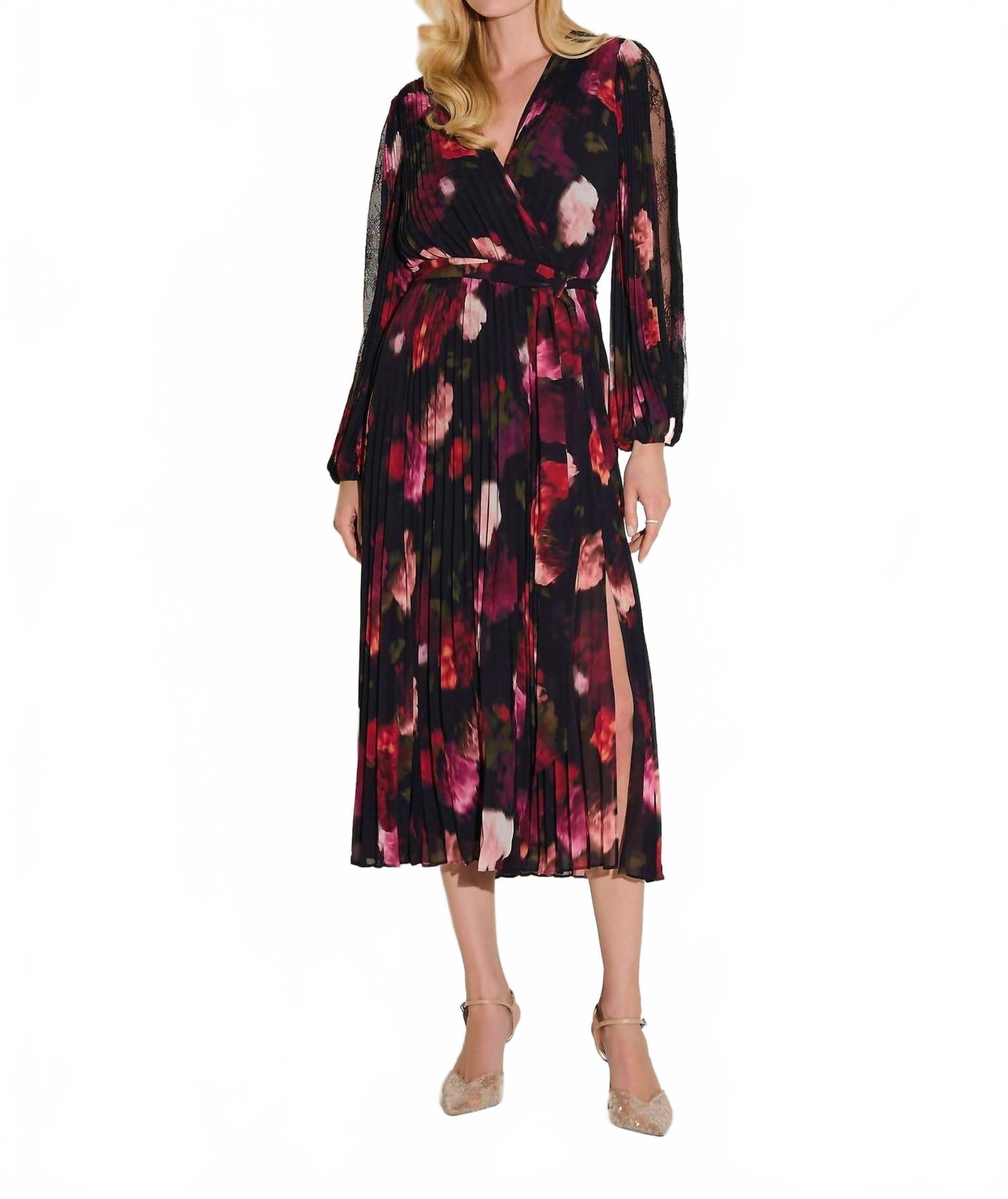 

Joseph Ribkoff Плиссированное шифоновое платье-трапеция с цветочным принтом, приталенного силуэта, расклешенное, черно-разноцветное