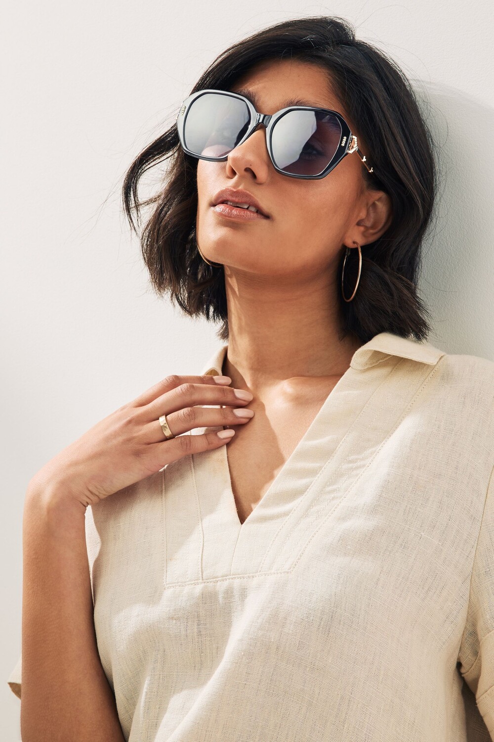 

Большие солнцезащитные очки в шестиугольной металлической оправе Next, черный