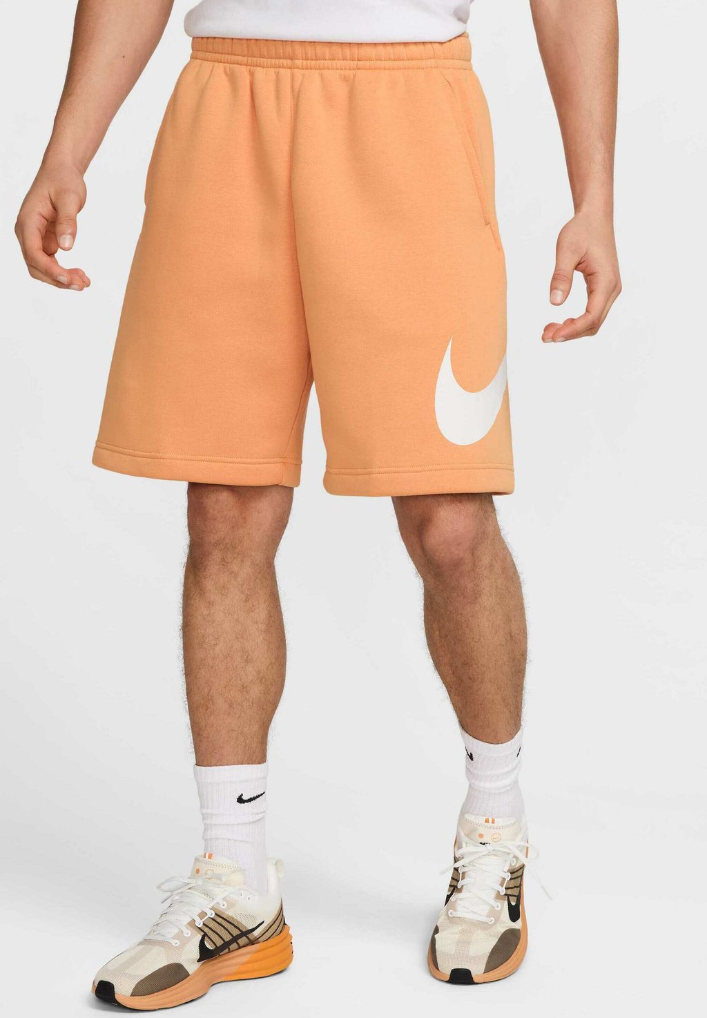 

Шорты CLUB - Tracksuit bottoms Nike Sportswear, медный