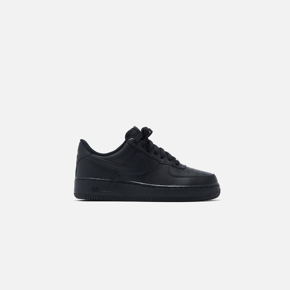 

Кроссовки Nike Air Force 1 '07, черный