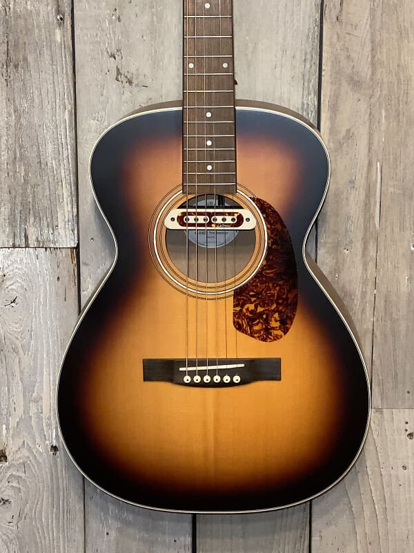 

Акустическая гитара 2022 Guild Westerly Collection M-240E Troubadour Vintage Sunburst Comes professionally Setup !