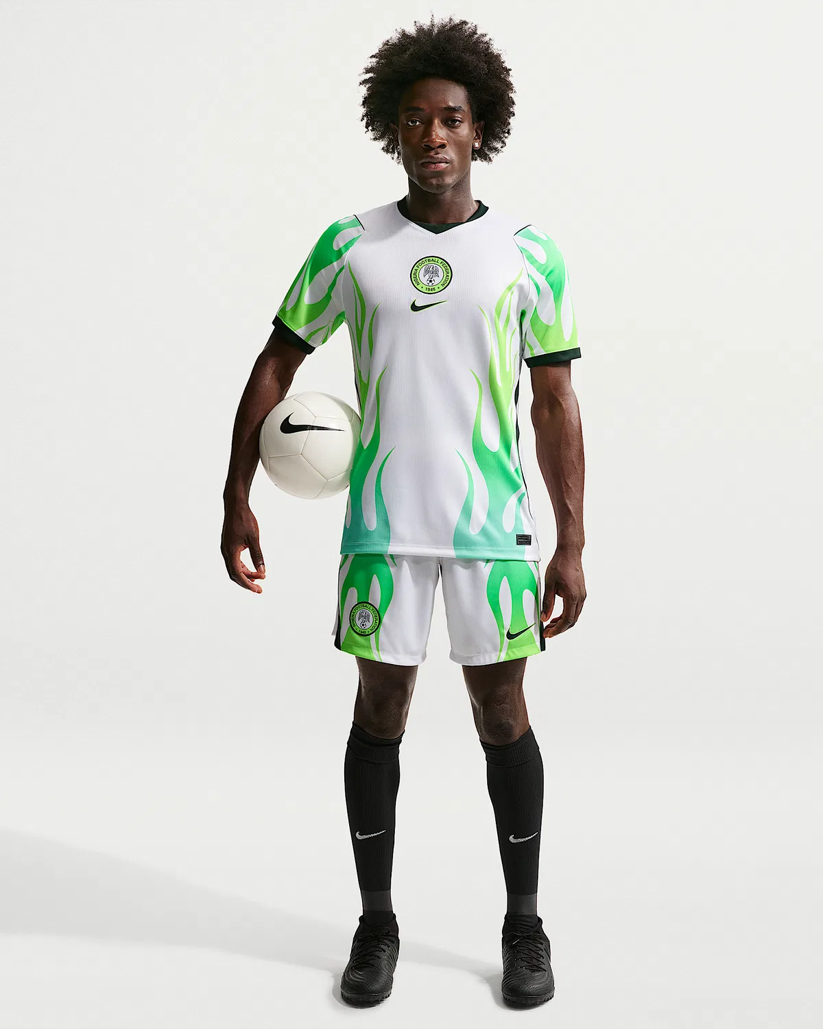 Мужские футбольные шорты Nike Dri-FIT Replica Nigeria 2026 Stadium Away, White/Black