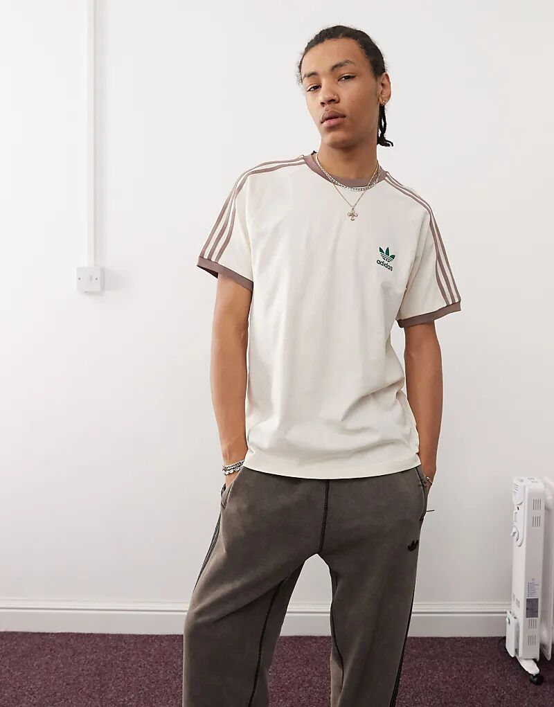 

Футболка Adicolor Classics с тремя полосками белого цвета adidas Originals