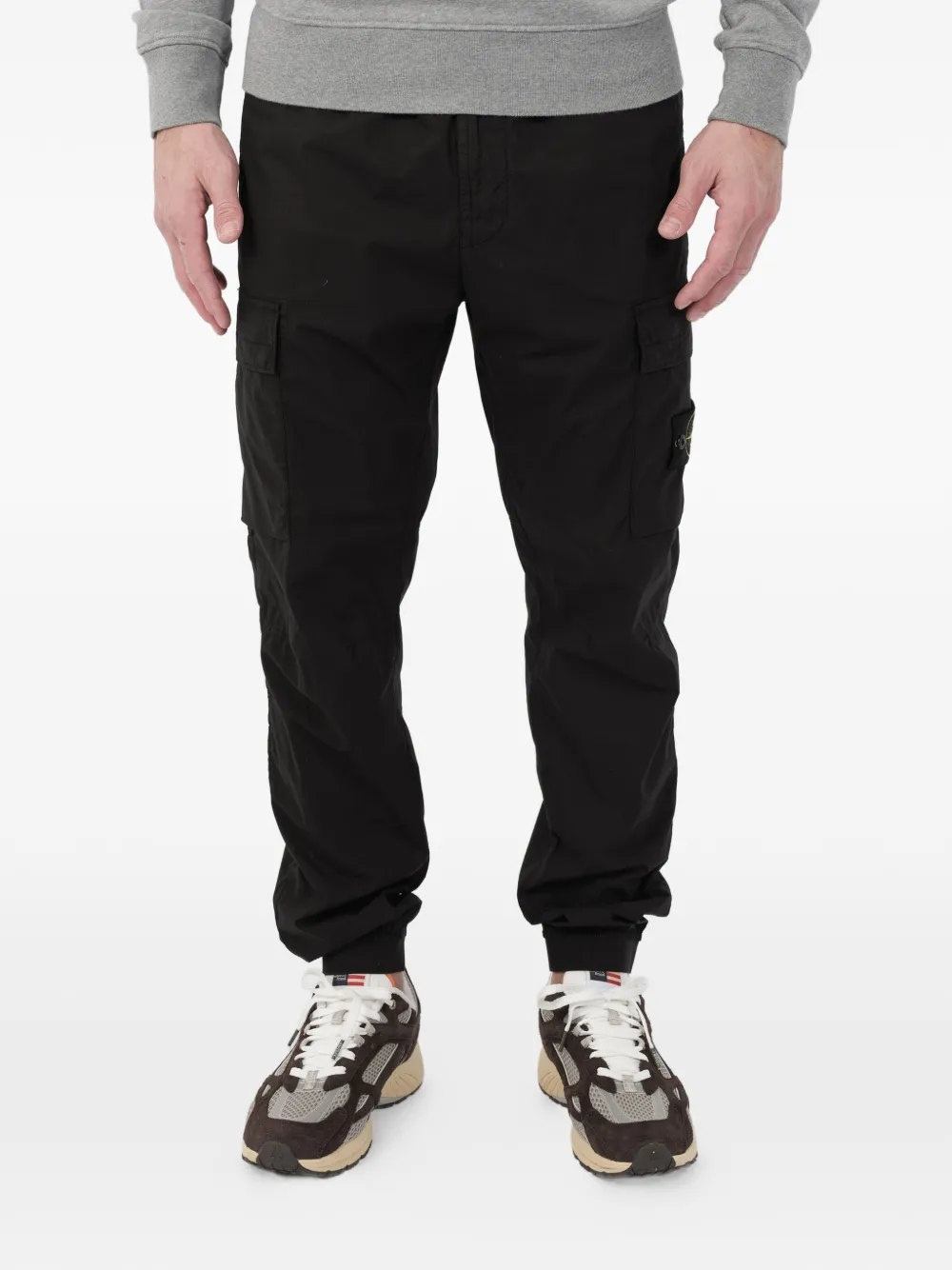 

Карго-брюки с нашивкой-компасом Stone Island, черный