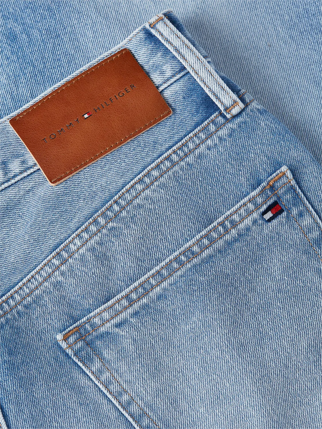 Джинсы свободного кроя Tommy Hilfiger из синей джинсовой ткани — фото 2