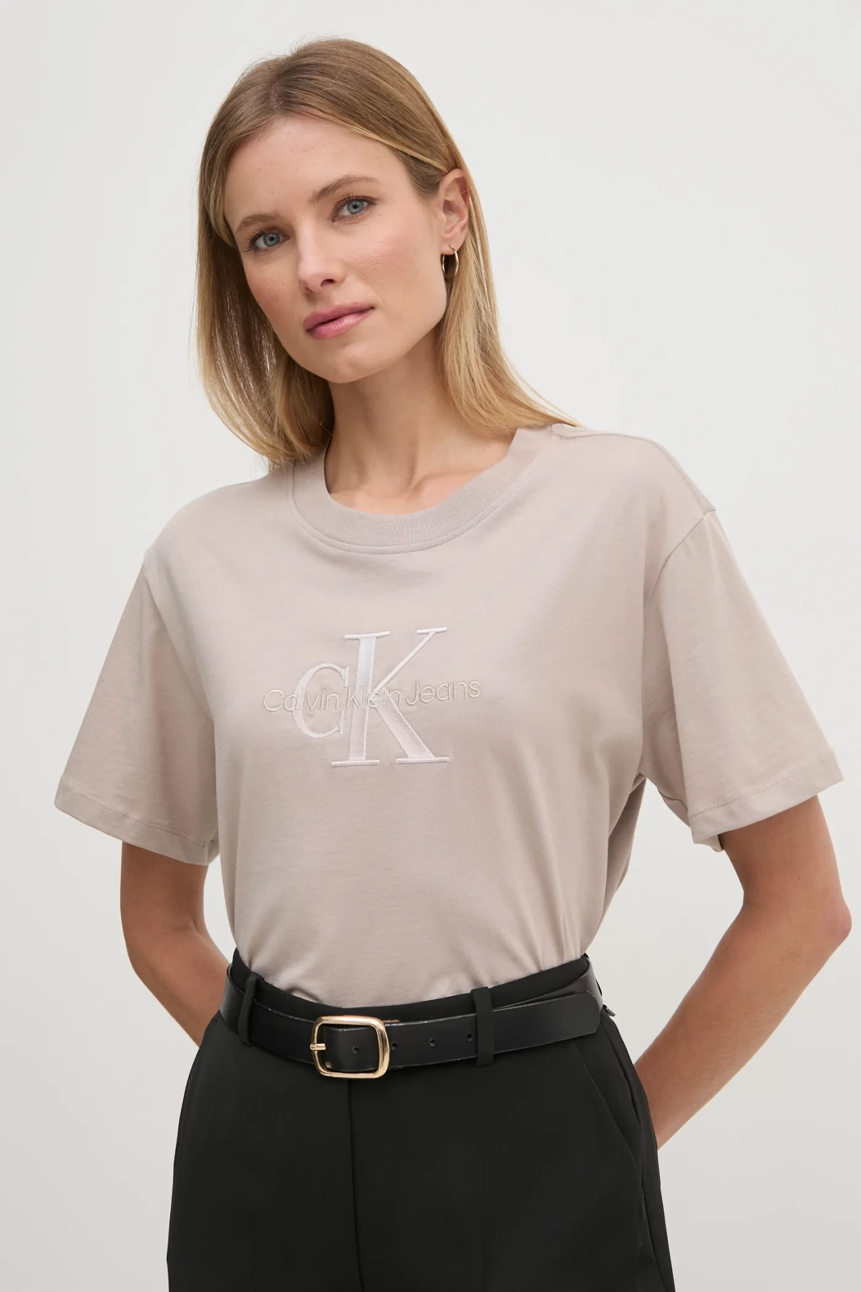 

Футболка Calvin Klein Jeans, бежевый