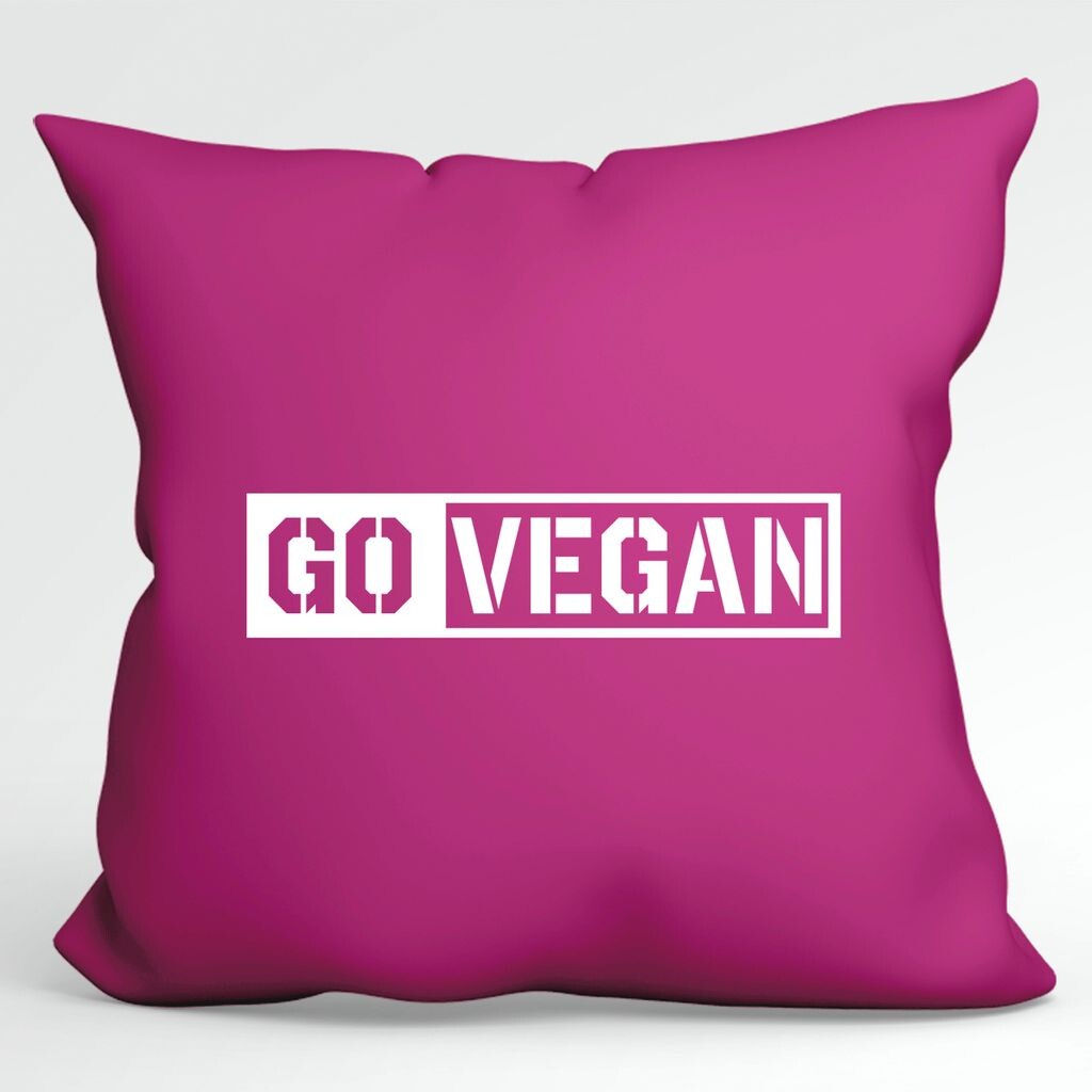 

Подушка Huuraa Go Vegan. Современный декоративный чехол для подушки без наполнителя. Размер 40 x 40 см. Цвет фуксии с мотивом для всех веганов. Идея подарка для друзей и семьи Hellweg Druckerei