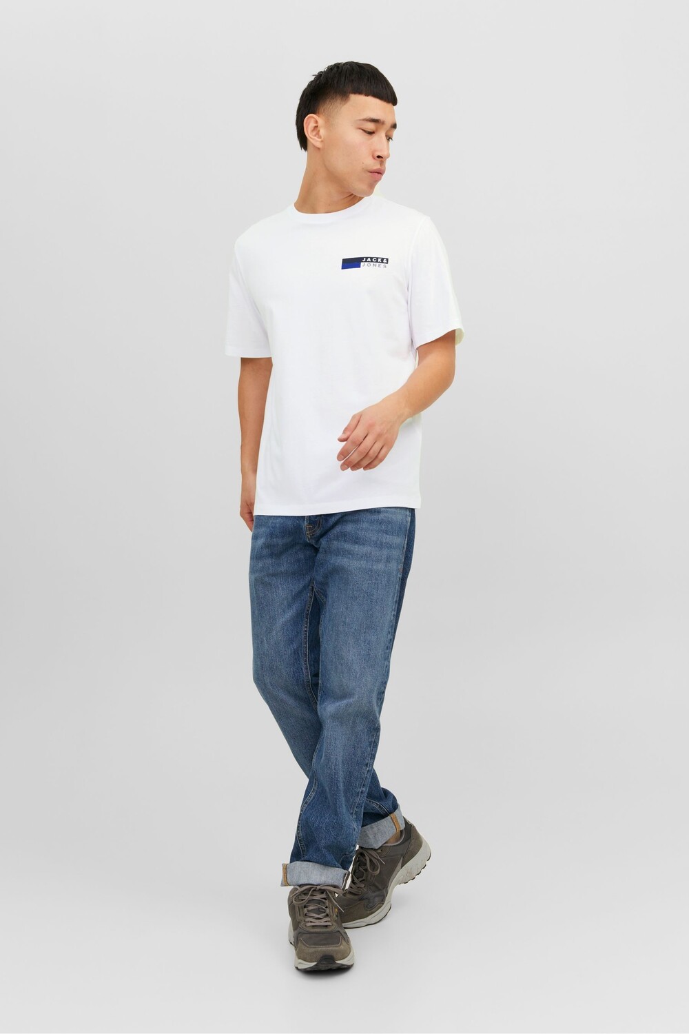 

Футболка с небольшим логотипом Jack & Jones, белый
