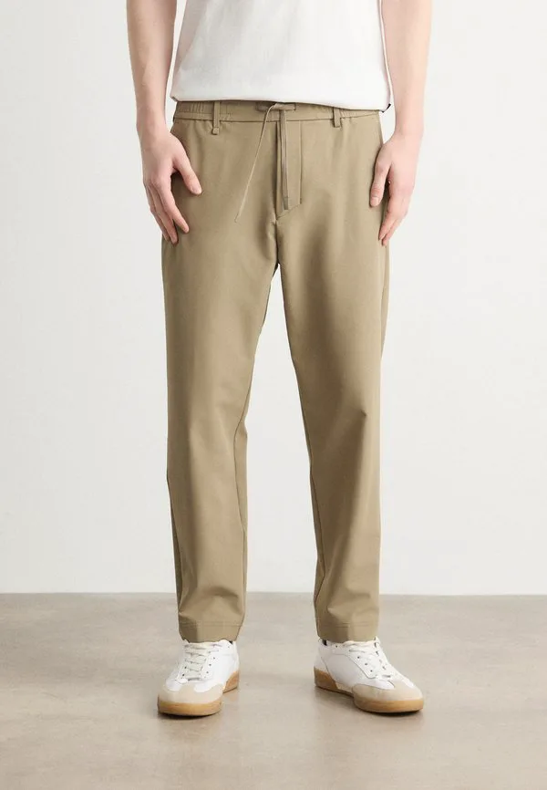 Превратить спортивные штаны в спортивные. Boss, Light Pastel Green