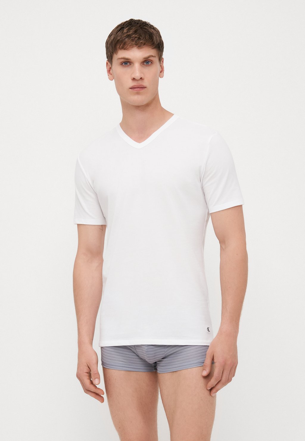 

Нижняя футболка V NECK 3 PACK Calvin Klein Underwear, белый