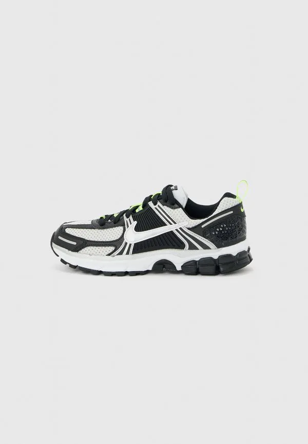 Унисекс кроссовки vomero 5 Nike Sportswear, Black/Metallic Silver-Coloured/Photon Dust/Volt Ice/Anthracite/White