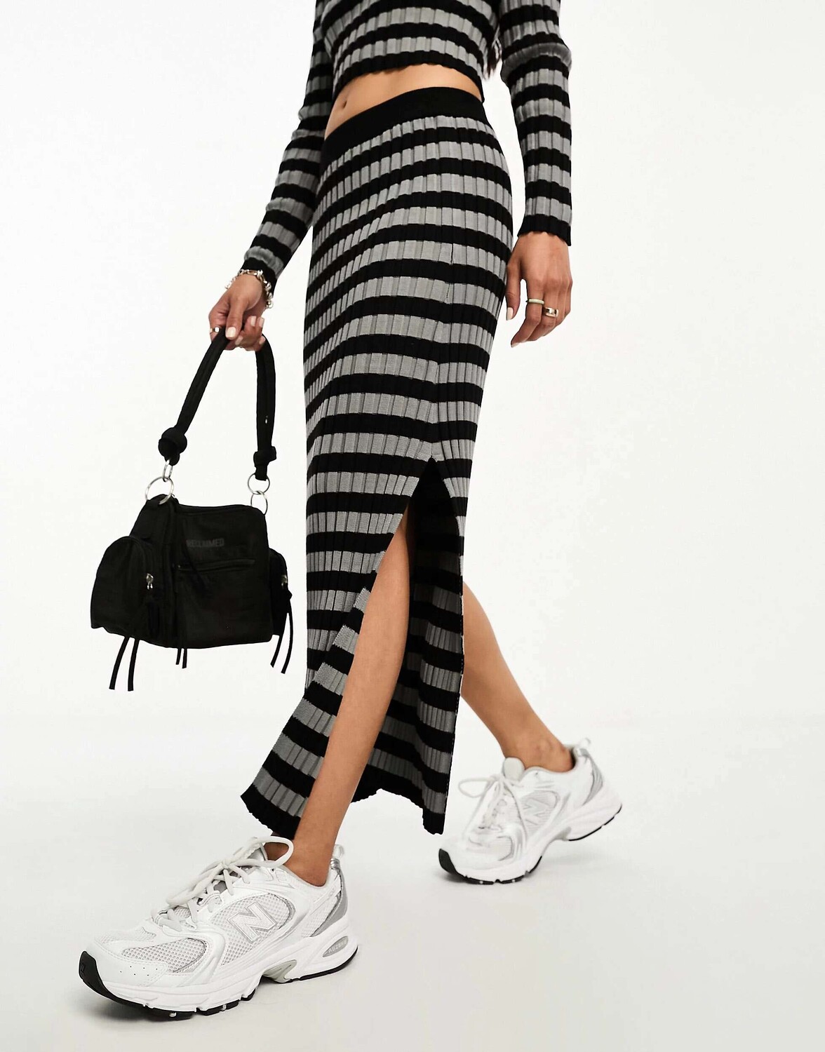 

Координатная трикотажная юбка миди в полоску ASOS