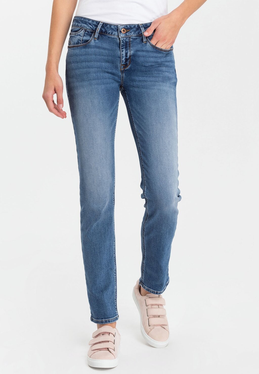 

Джинсы прямого кроя Cross Jeans