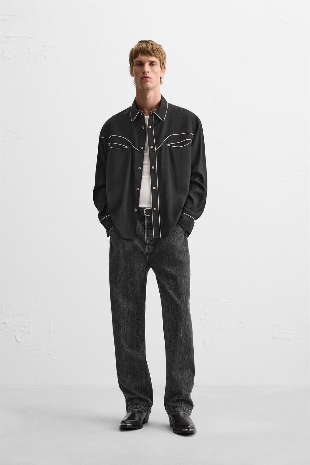 

Рубашка с контрастной отделкой ZARA, черный
