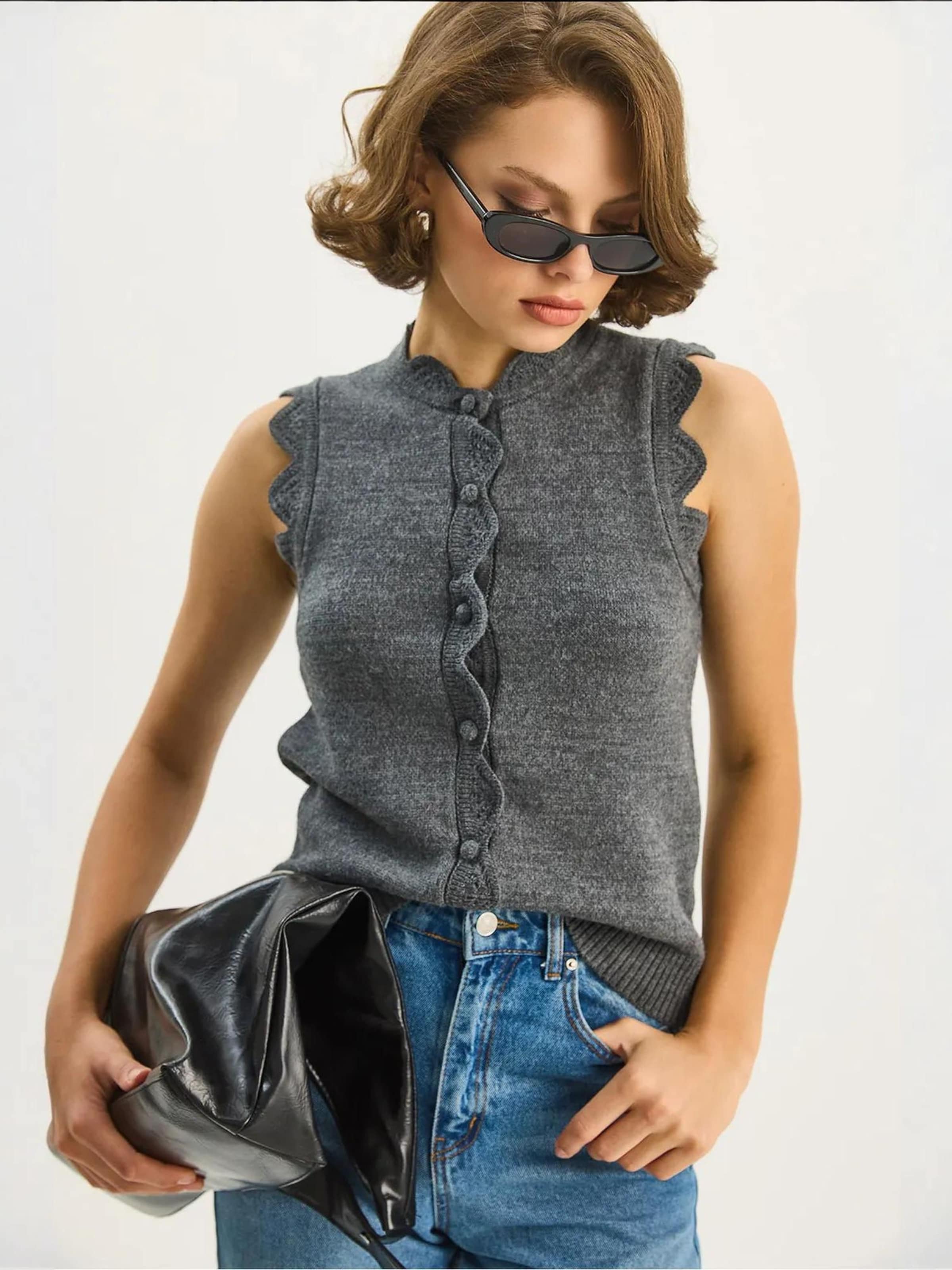 

Bianco Lucci Вязаный жилет в цвете антрацит