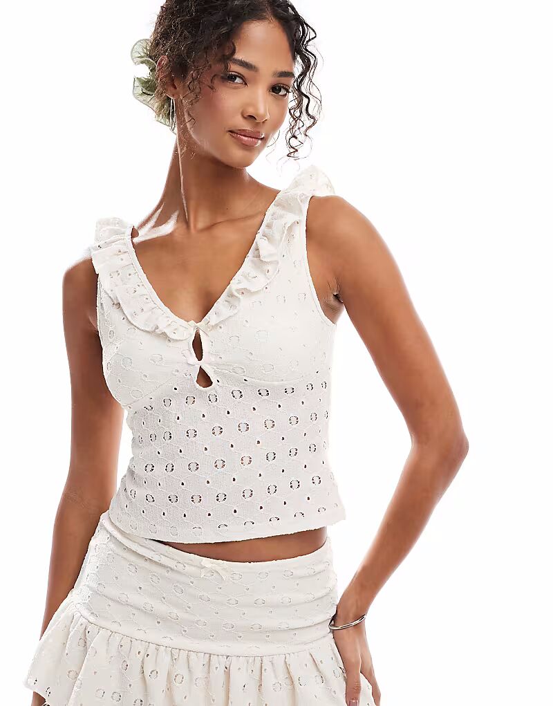 

Топ с оборкой и бантом, связанный крючком, кремового цвета Miss Selfridge