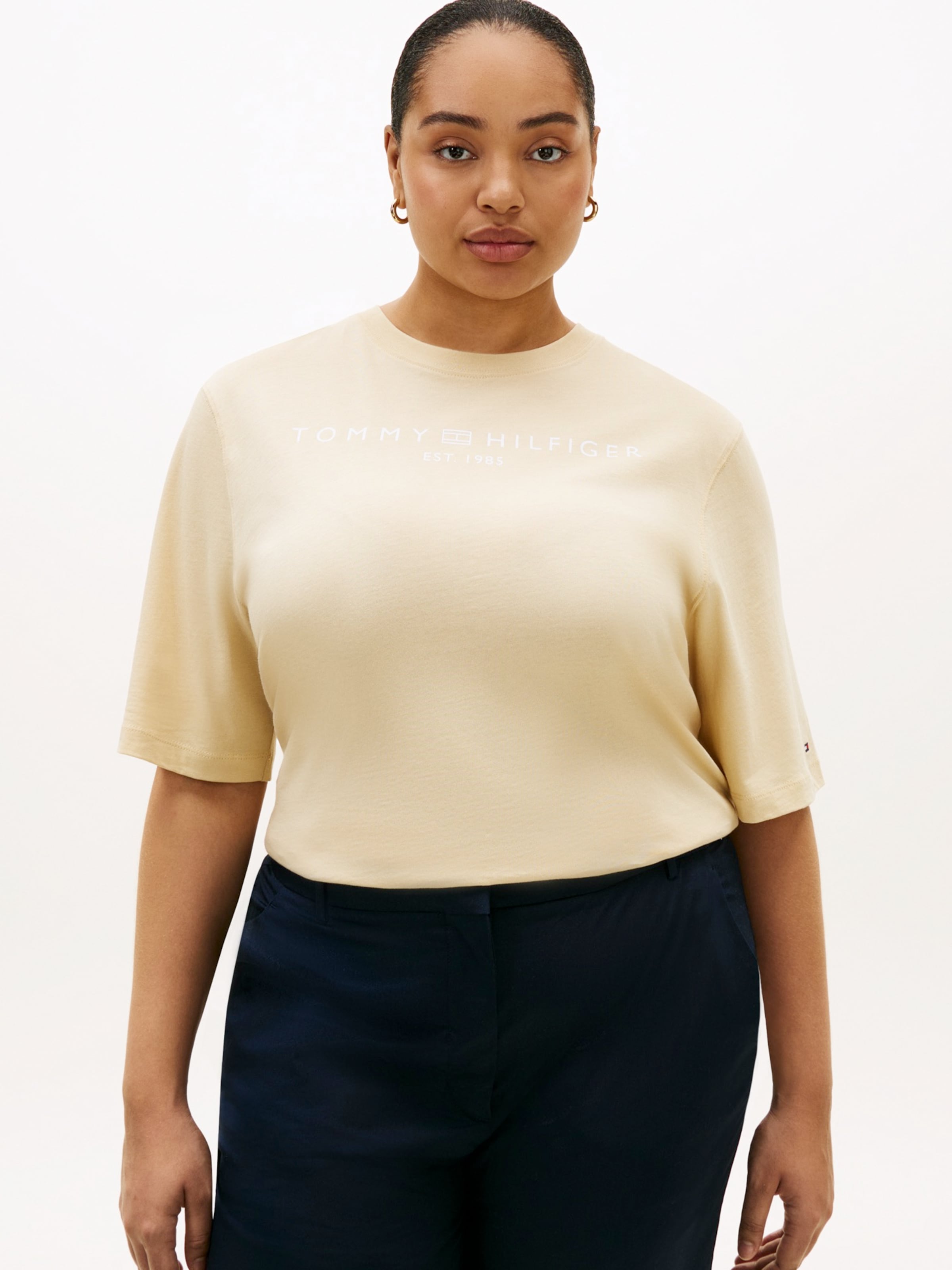 Tommy Hilfiger Curve Футболка в бежевом цвете — фото 3