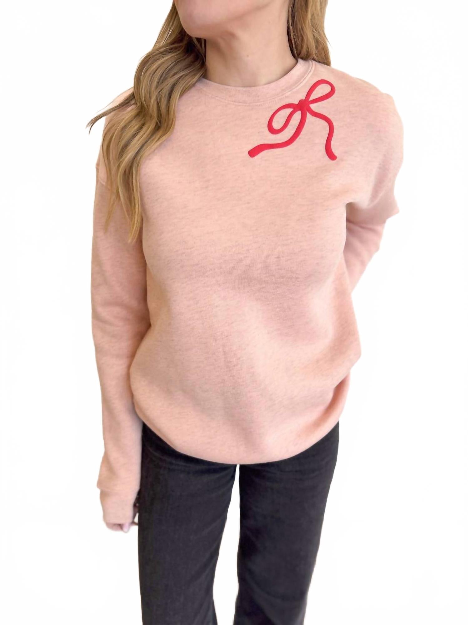 

Romee Ribbon свитер с круглым вырезом в розовом цвете OAT COLLECTIVE