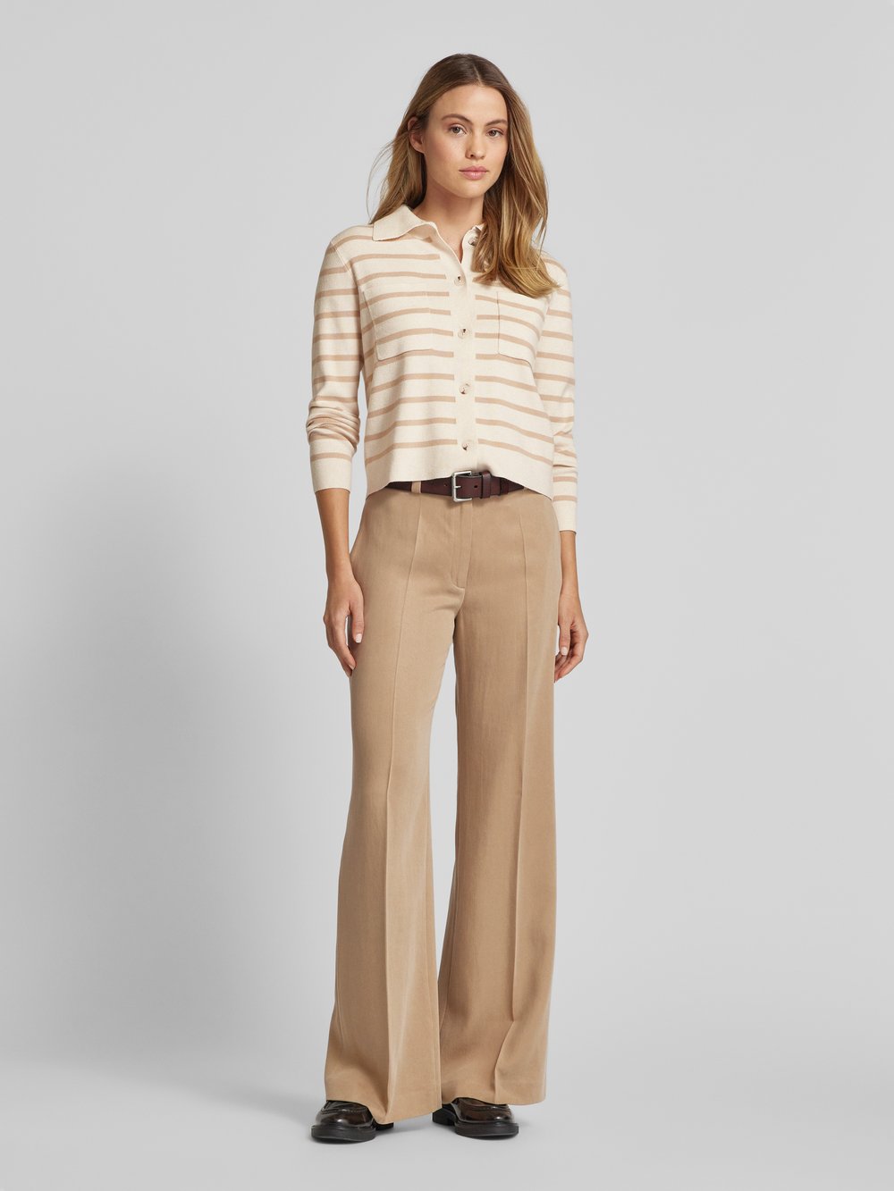 

Кардиган с нагрудными карманами Oui, бежевый