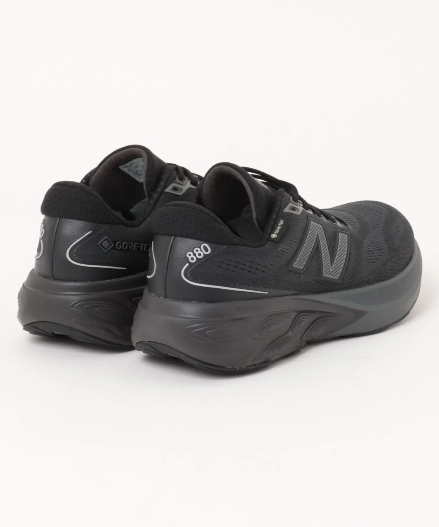 Мужские кроссовки New Balance Fresh Foam X 880 v15 GORE-TEX чёрные — фото 2