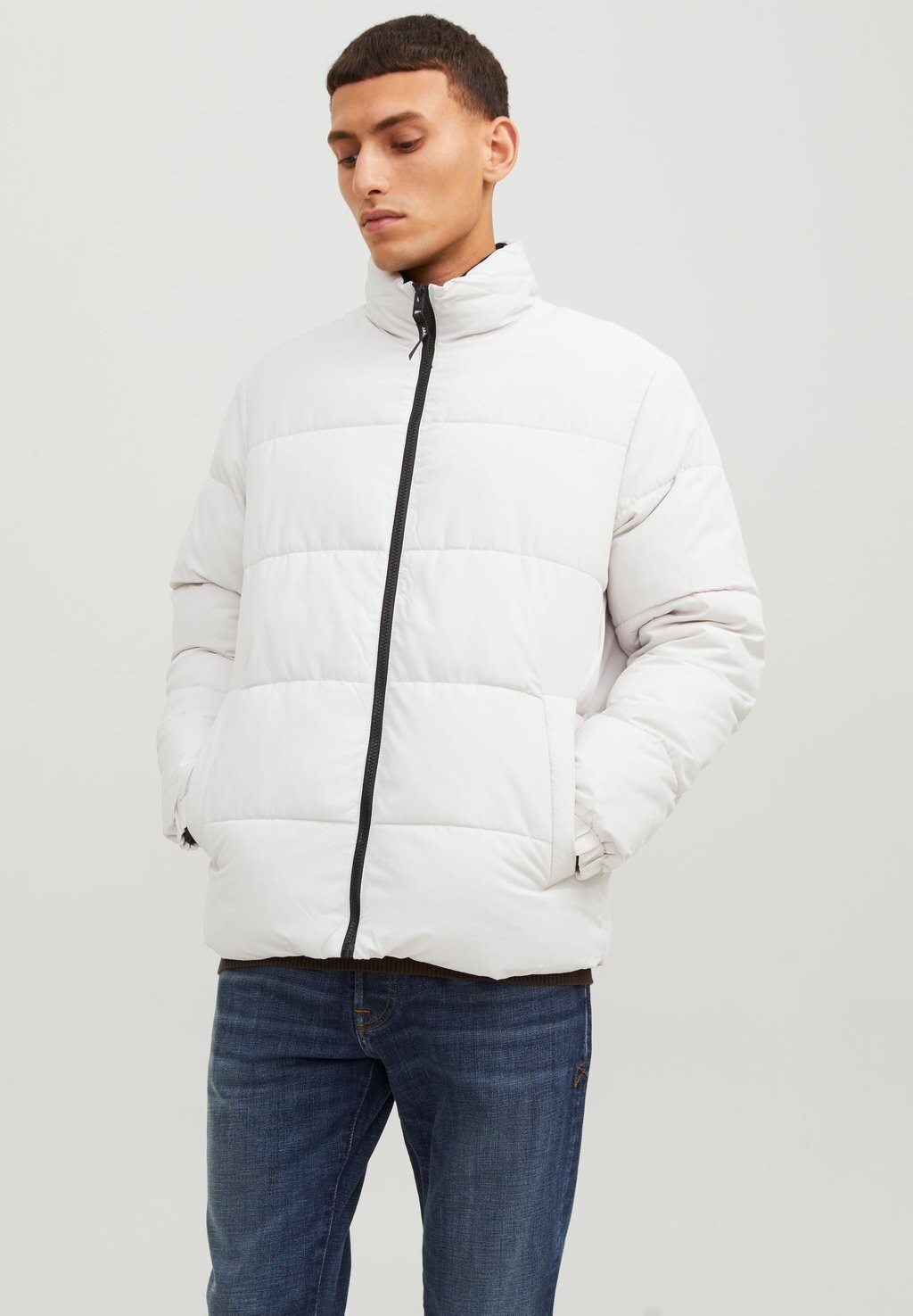 

Куртка Jack & Jones JJETOBY ПУФФЕРНЫЙ ВОРОТНИК SN, цвет moonbeam