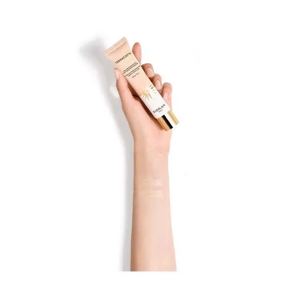 Тональная основа GUERLAIN Terracotta Joli Teint, 05 PEARL — фото 3