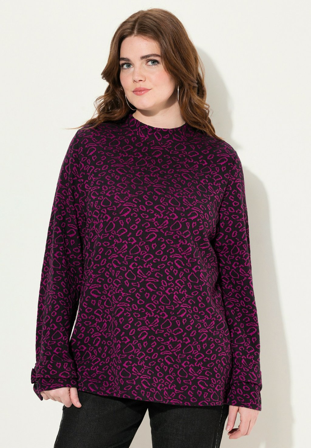 

Толстовка LEOPARD PRINT LONG SLEEVE STAND-UP COLLAR Ulla Popken, черный