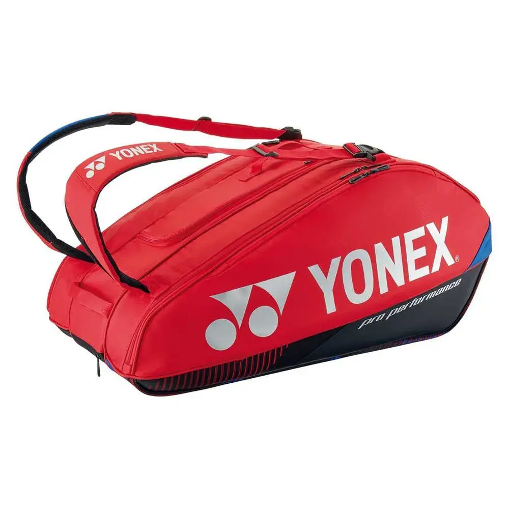 

Дорожная сумка Yonex Pro Racquet 92429, красный