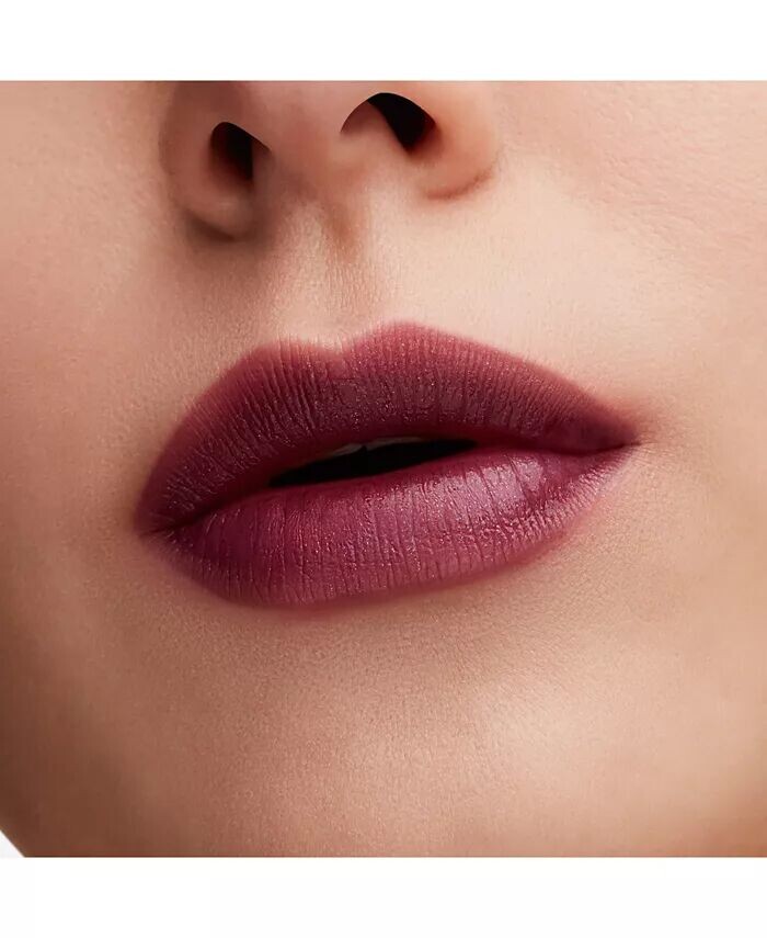 Сияющая губная помада из люстрегласа Mac, цвет Succumb To Plum (deep cool purple) — фото 2